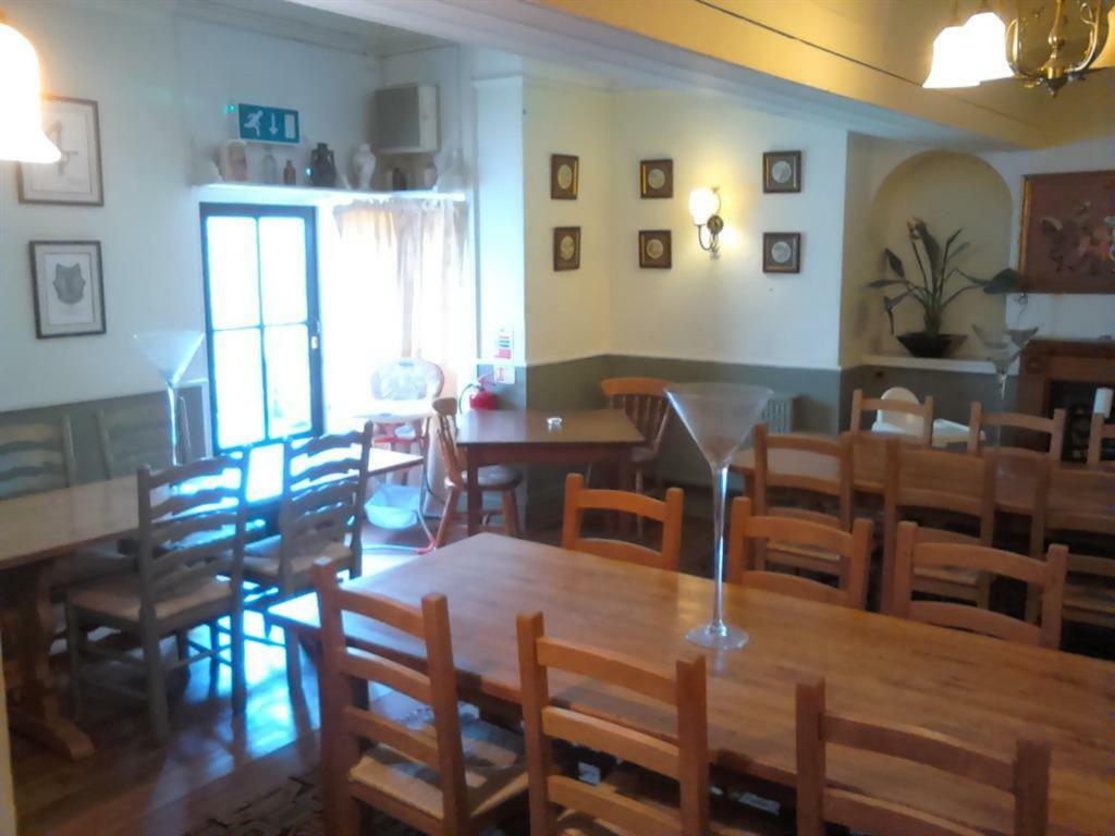 The Rose & Crown Ξενοδοχείο Bulford Εξωτερικό φωτογραφία